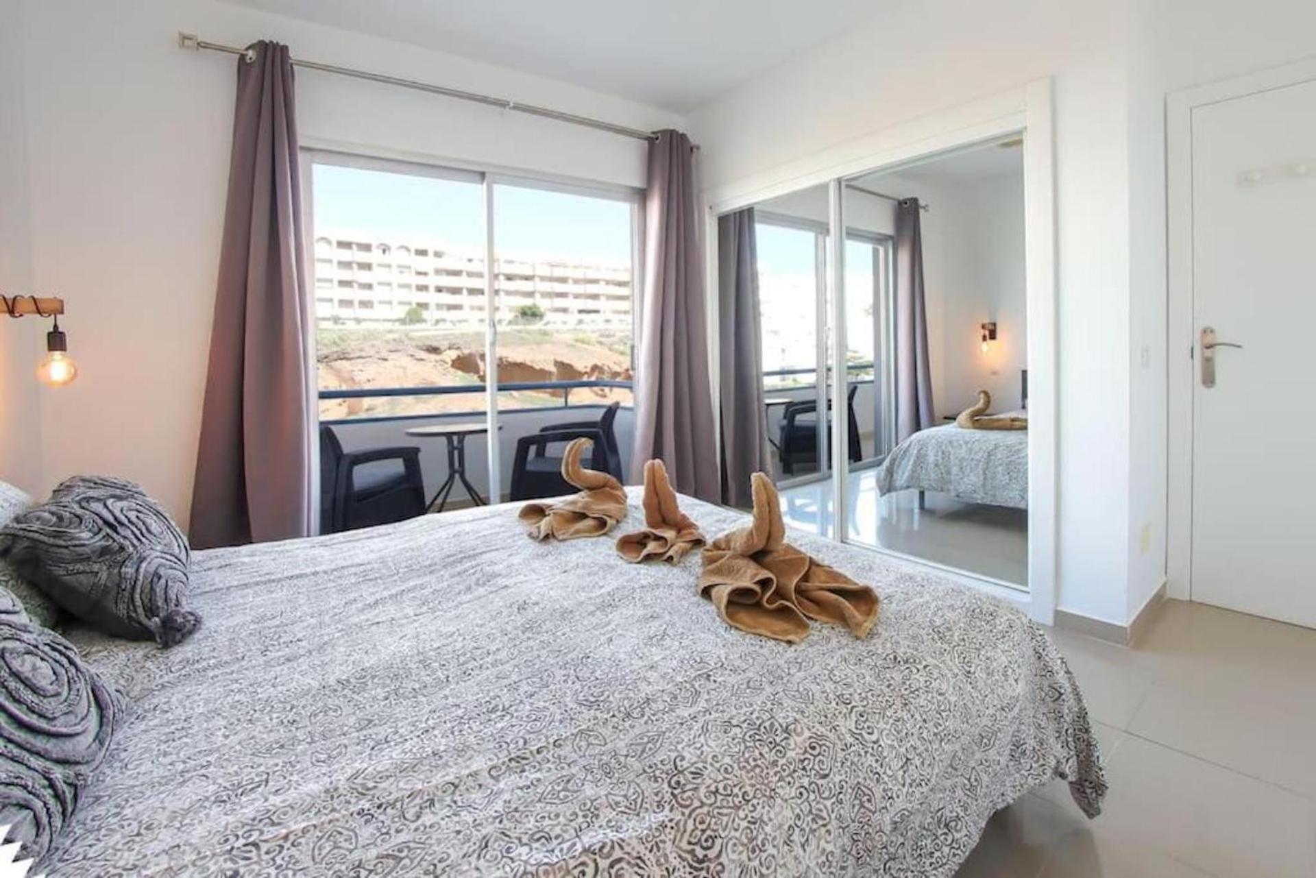 Amazing 2 Bedroom Flat With Beachfront And Pool, Paraiso Del Sur A306 플라야 파라이소 외부 사진