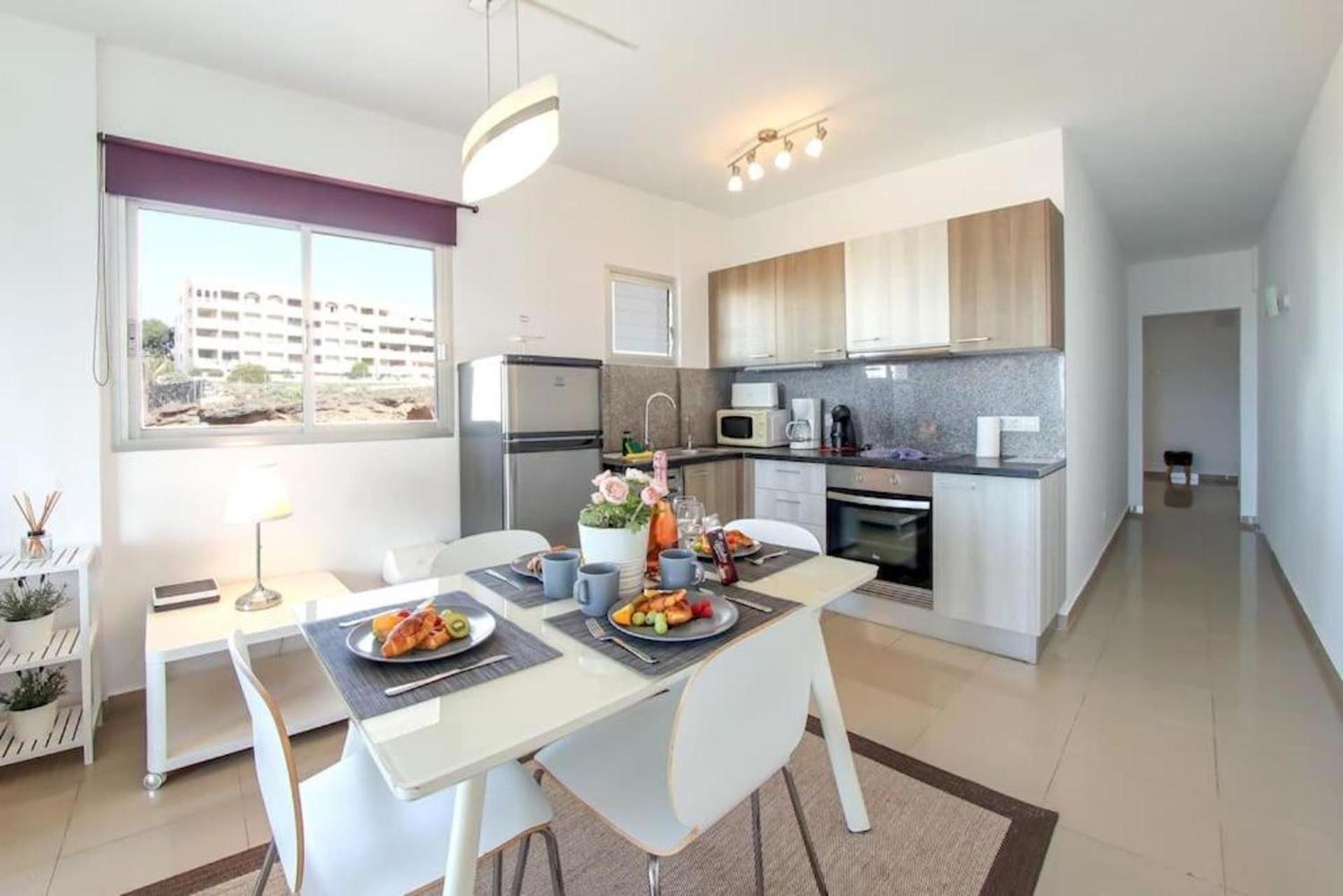 Amazing 2 Bedroom Flat With Beachfront And Pool, Paraiso Del Sur A306 플라야 파라이소 외부 사진
