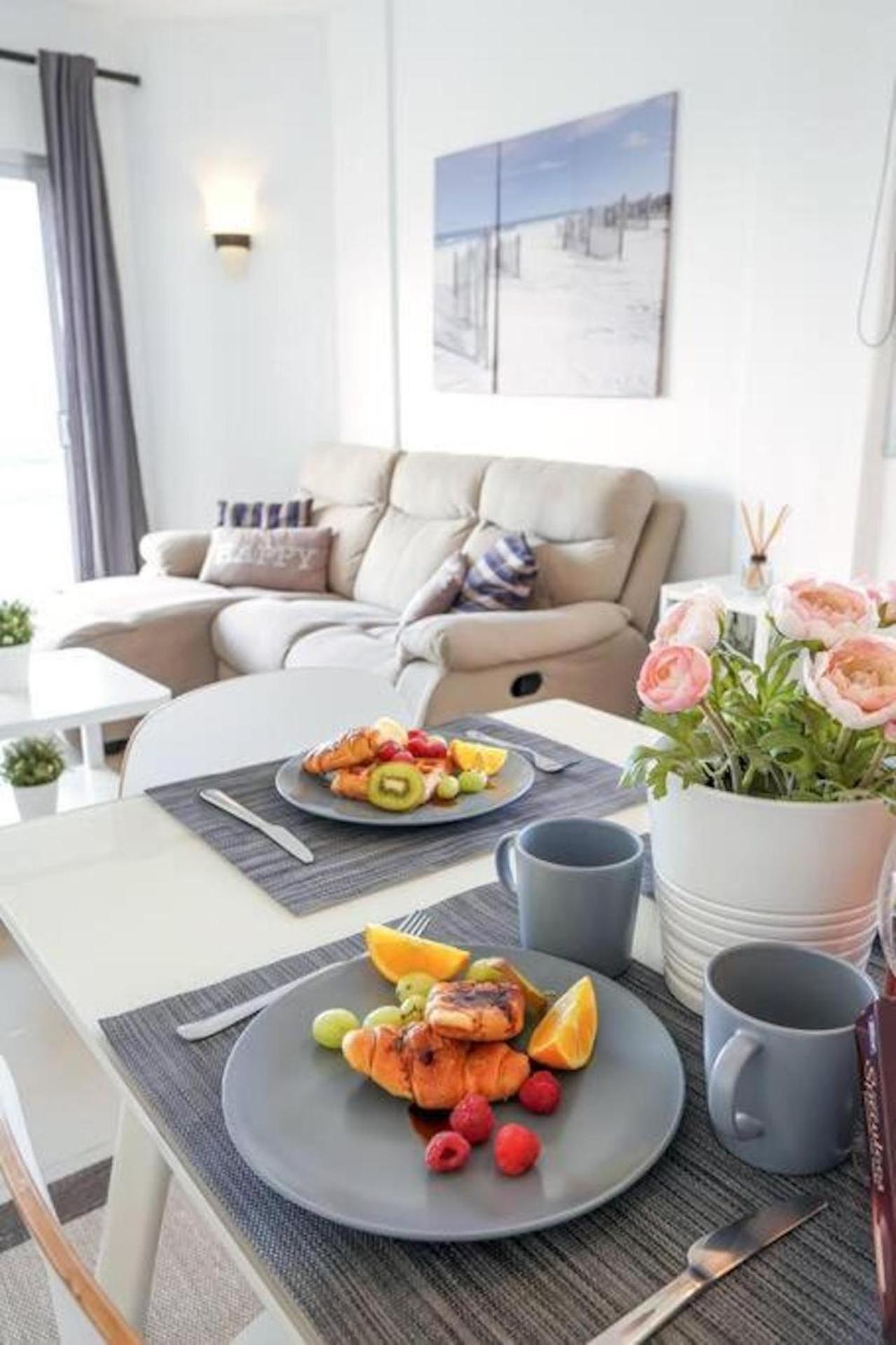 Amazing 2 Bedroom Flat With Beachfront And Pool, Paraiso Del Sur A306 플라야 파라이소 외부 사진