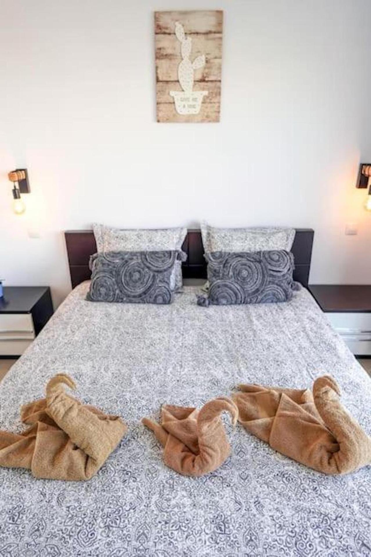 Amazing 2 Bedroom Flat With Beachfront And Pool, Paraiso Del Sur A306 플라야 파라이소 외부 사진