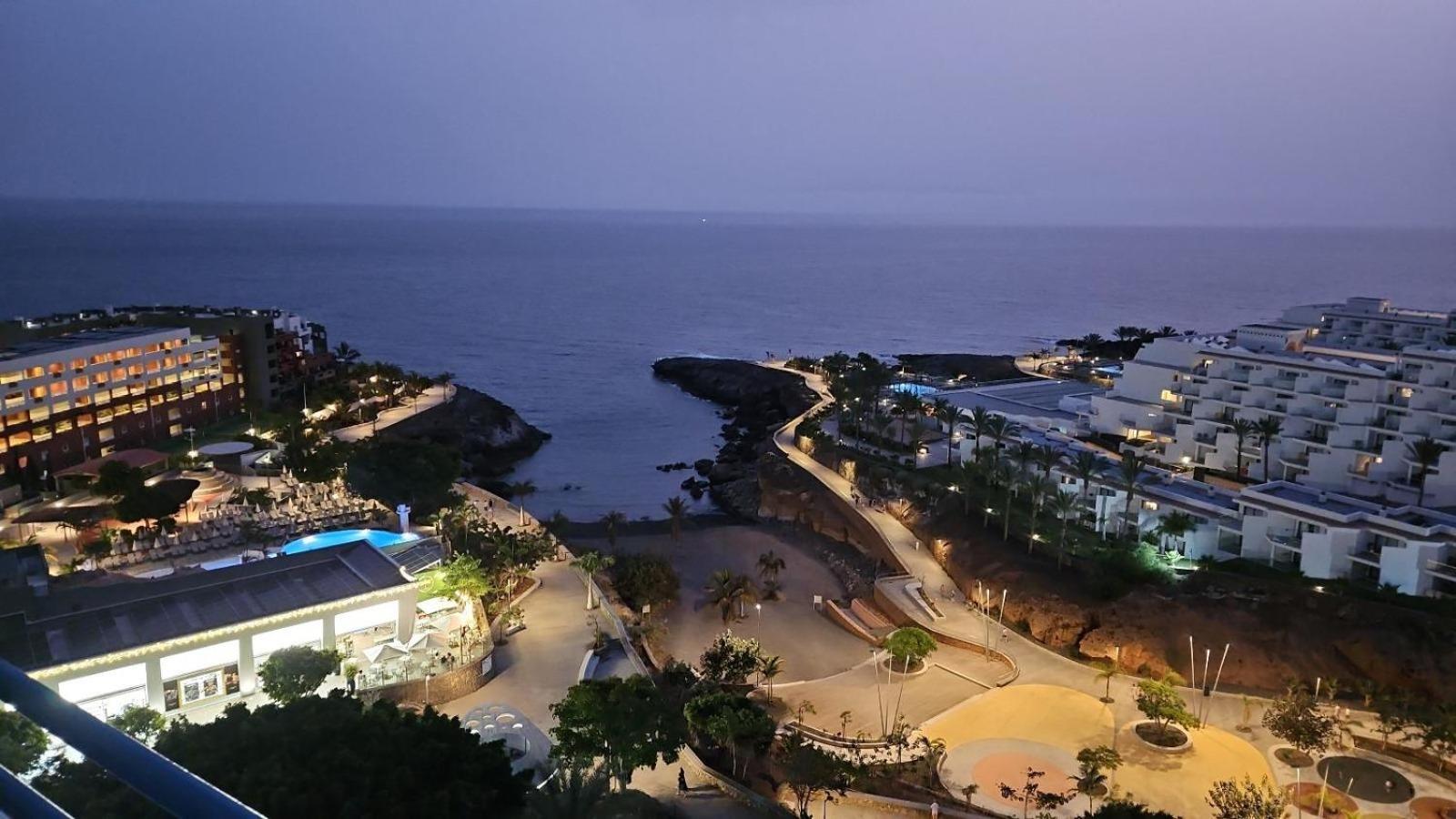 Amazing 2 Bedroom Flat With Beachfront And Pool, Paraiso Del Sur A306 플라야 파라이소 외부 사진